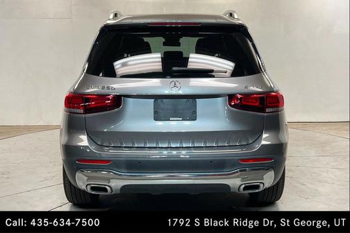 Mountain Grey Metallic 2022 Mercedes-Benz GLB 250 4MATIC