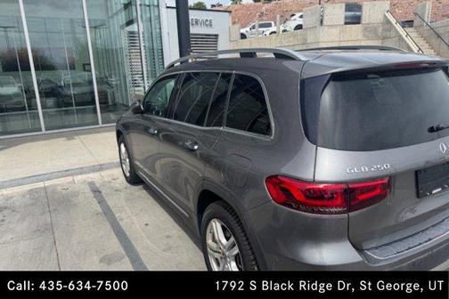Mountain Grey Metallic 2022 Mercedes-Benz GLB 250 4MATIC