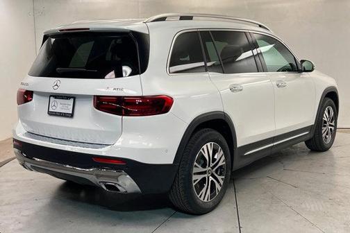 Polar White 2026 Mercedes-Benz GLB 250 4MATIC