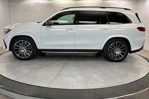 Polar White 2026 Mercedes-Benz GLS 580 4MATIC