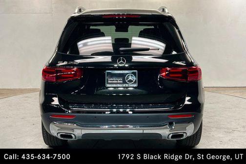 Night Black 2026 Mercedes-Benz GLB 250 4MATIC