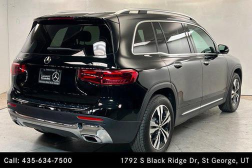 Night Black 2026 Mercedes-Benz GLB 250 4MATIC