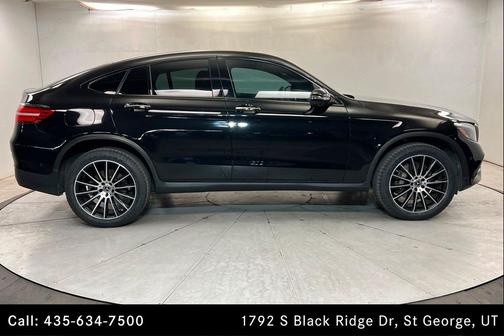 Obsidian Black Metallic 2019 Mercedes-Benz GLC 300 4MATIC Coupe