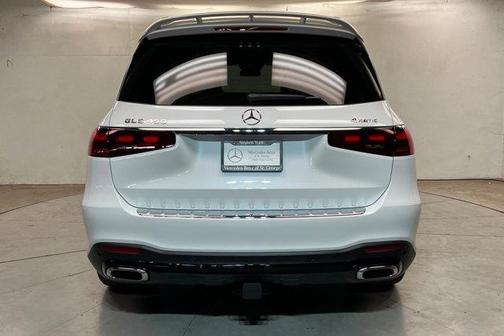 MANUFAKTUR Moonlight White Metallic 2026 Mercedes-Benz GLS 450 4MATIC