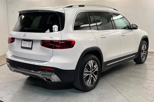 Polar White 2026 Mercedes-Benz GLB 250 4MATIC