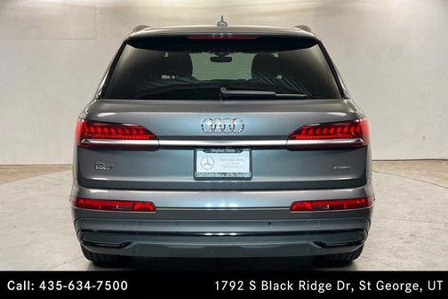 Samurai Gray Metallic 2020 Audi Q7 55 Premium Plus