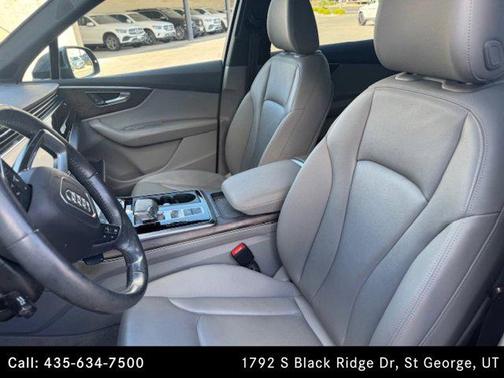 Samurai Gray Metallic 2020 Audi Q7 55 Premium Plus