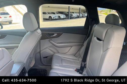 Samurai Gray Metallic 2020 Audi Q7 55 Premium Plus