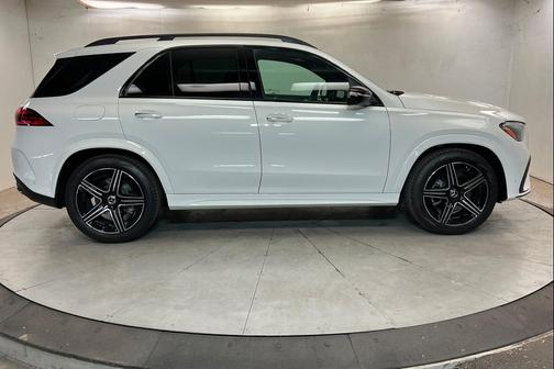 Polar White 2026 Mercedes-Benz GLE 450 4MATIC