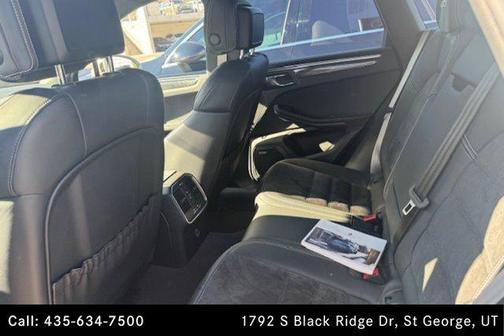 2021 Porsche Macan Macan GTS