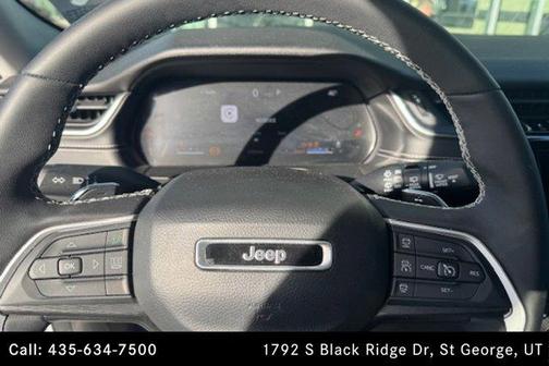 2023 Jeep Grand Cherokee Laredo