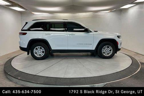 2023 Jeep Grand Cherokee Laredo