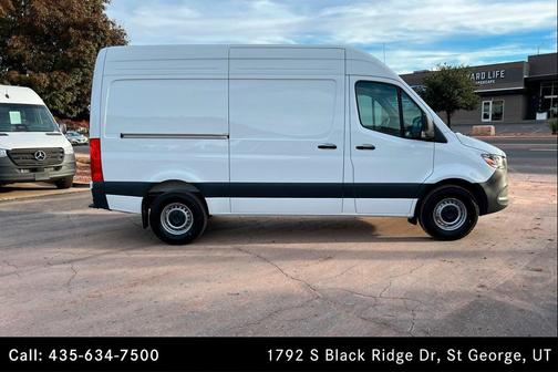 Arctic White 2026 Mercedes-Benz Sprinter 2500 Standard Roof