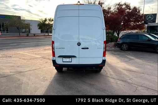 Arctic White 2026 Mercedes-Benz Sprinter 2500 Standard Roof