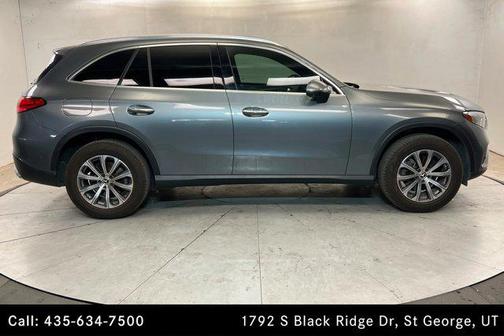 Selenite Grey Metallic 2023 Mercedes-Benz GLC 300 4MATIC