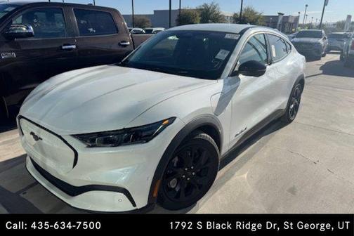 Star White Metallic Tri-Coat 2024 Ford Mustang Mach-E Select