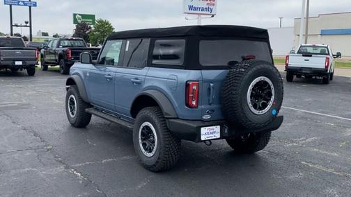 AZURE GRAY MET TRI-COAT 2024 Ford Bronco OUTER BANKS