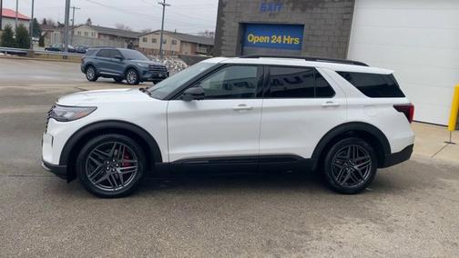 2025 Ford Explorer ST