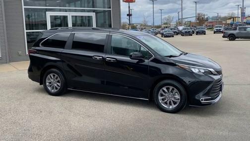 2024 Toyota Sienna XLE