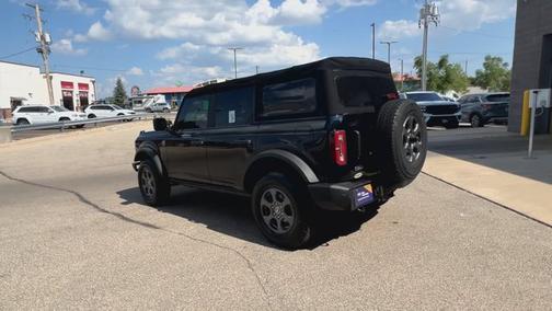 SHADOW BLACK 2022 Ford Bronco BASE