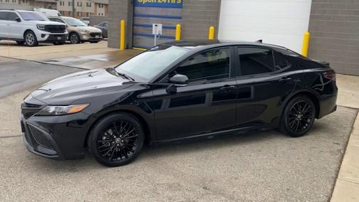 2022 Toyota Camry SE