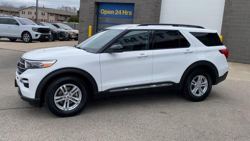 OXFORD WHITE 2024 Ford Explorer XLT