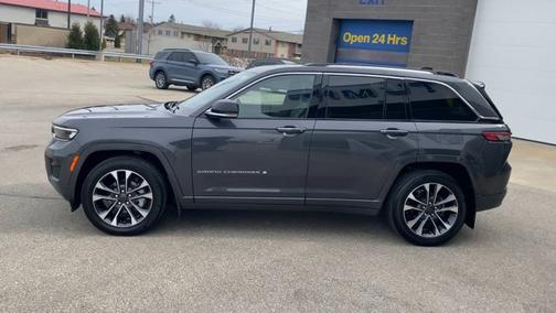 2023 Jeep Grand Cherokee OVERLAND