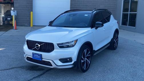 2020 Volvo XC40 T5 R-DESIGN