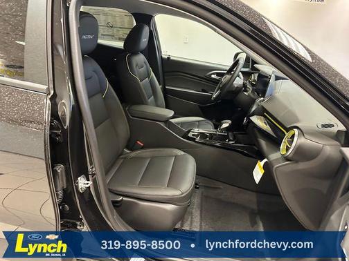 Mosaic Black Metallic 2026 Chevrolet Trax ACTIV