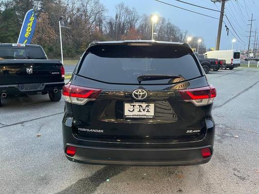 2019 Toyota Highlander SE
