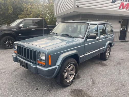 1998 Jeep Cherokee Sport 4WD