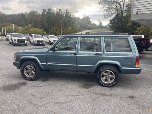 1998 Jeep Cherokee Sport 4WD