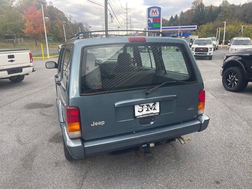 1998 Jeep Cherokee Sport 4WD