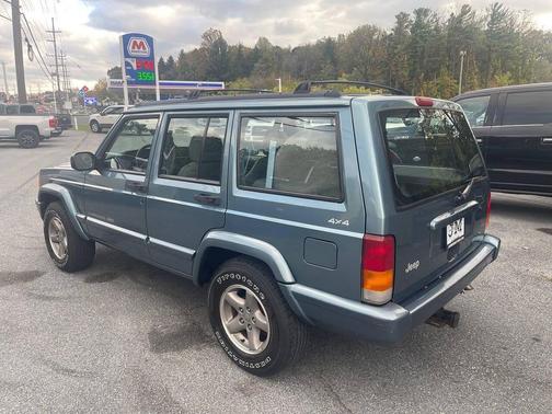 1998 Jeep Cherokee Sport 4WD