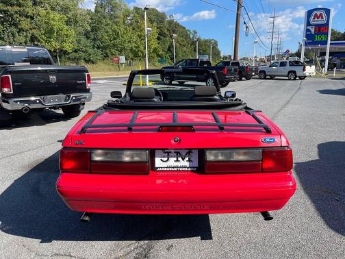 1992 Ford Mustang LX 5.0L Sport