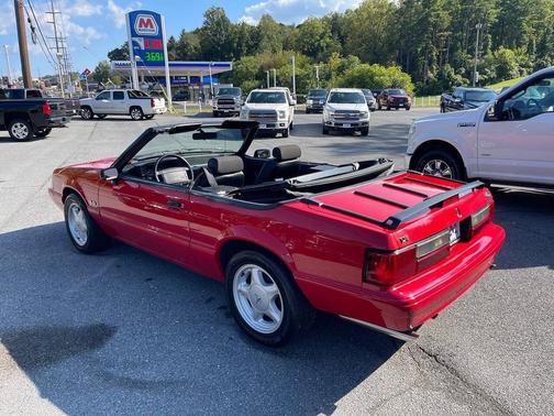 1992 Ford Mustang LX 5.0L Sport