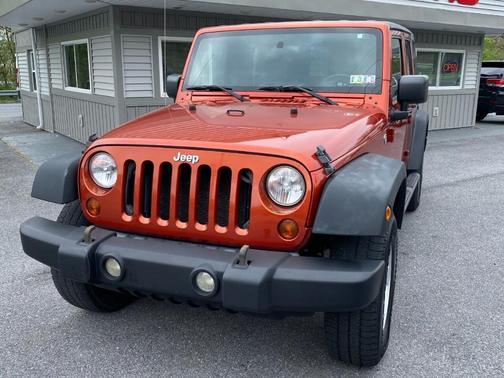 Photo 3 of 32 of 2009 Jeep Wrangler Unlimited X