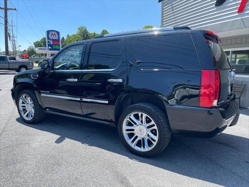 2014 Cadillac Escalade Platinum Edition