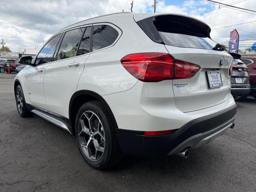 White 2018 BMW X1 xDrive28i