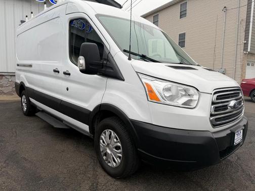 2019 Ford Transit-250 148 WB Medium Roof Cargo