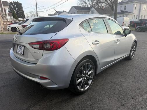 2018 Mazda Mazda3 Touring