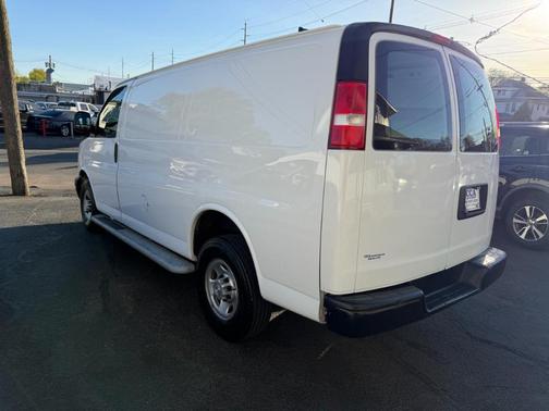 White 2018 Chevrolet Express 2500 Work Van