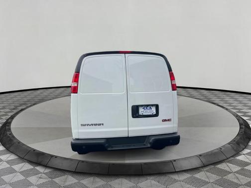 2022 GMC Savana 2500 Work Van