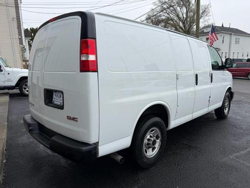 2022 GMC Savana 2500 Work Van