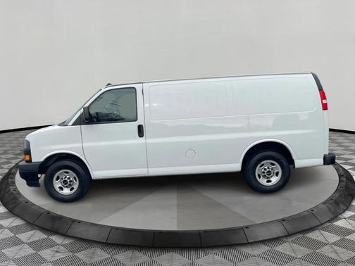 2022 GMC Savana 2500 Work Van
