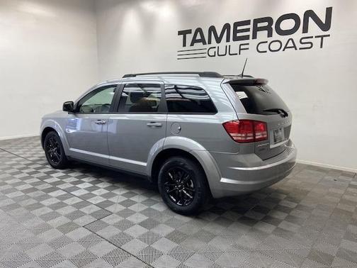 Photo 5 of 16 of 2020 Dodge Journey SE Value