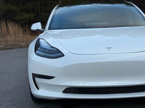 2018 Tesla Model 3 Mid Range