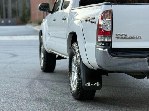 2014 Toyota Tacoma Base