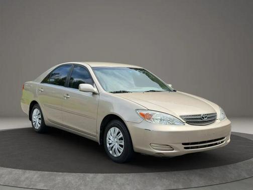 Gold 2002 Toyota Camry LE
