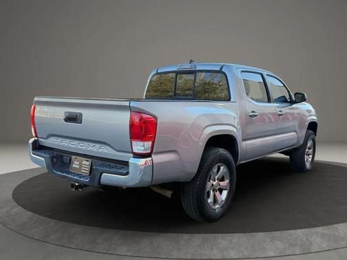 2017 Toyota Tacoma SR